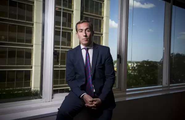 Hugo Alconada Mon: Vivir sin coimas, el negocio del año