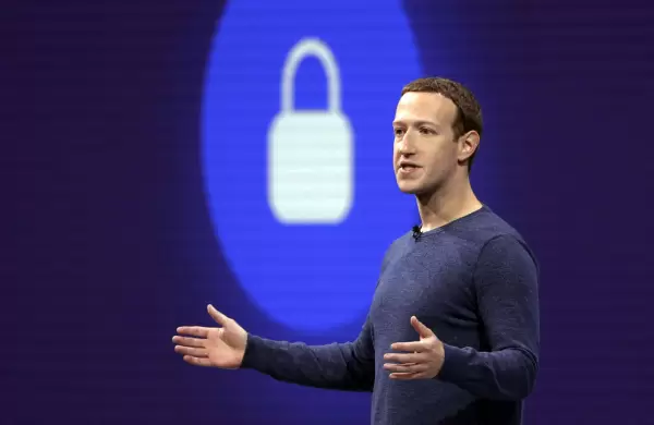Con libra, Zuck es un hroe