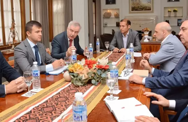 Rusia quiere invertir en Vaca Muerta