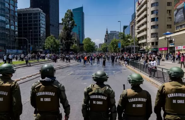 Por qué hay revueltas en Chile y Ecuador, y no en Argentina