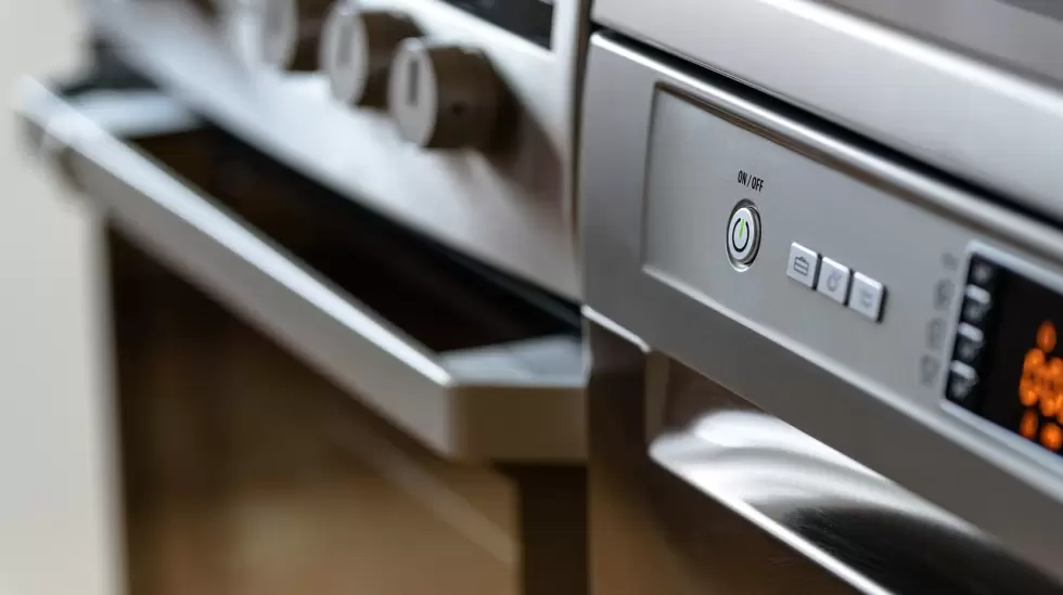 modern-kitchen-1772638_1280