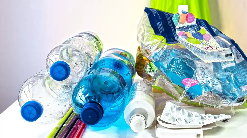 plastic-waste-3962409_1920