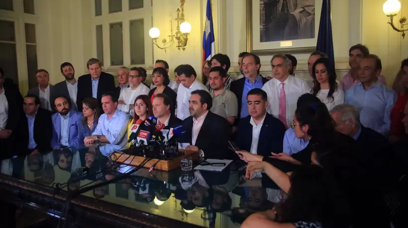 el-congreso-de-chile-acuerda-plebiscito-para-reformar-la-constitucion-en-abril