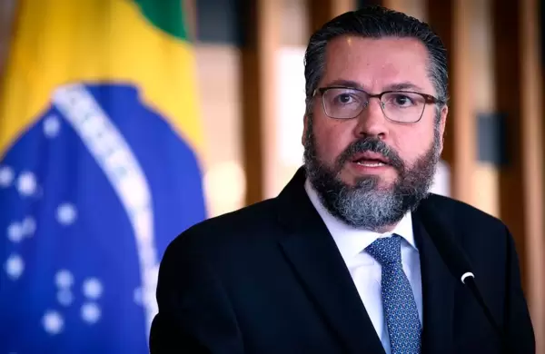 Canciller de Brasil contra Alberto Fernández: "Las fuerzas del mal están celebrando"
