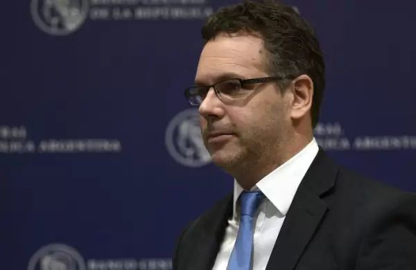 Cepo post electoral: US$ 200 mensuales