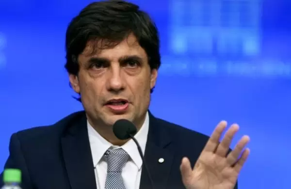 El dólar cede tras el control de cambios: mayorista en $ 57 y minorista debajo de $ 60