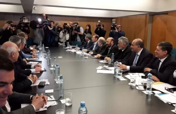 Las provincias le exigen al Gobierno compensaciones financieras por el paquete de medidas