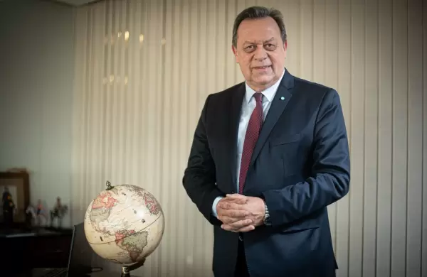 Gustavo Santos: El turismo es el sector que ms trabajo va a generar en la Argentina"