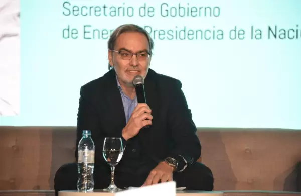 Vaca Muerta en Reinventando Argentina: la baja en el precio del gas y la exportación de petróleo