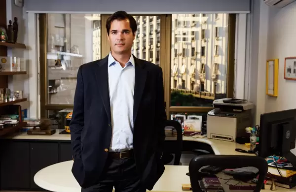 Tefilo Lacroze: "Tenemos la nafta ms barata del mundo"