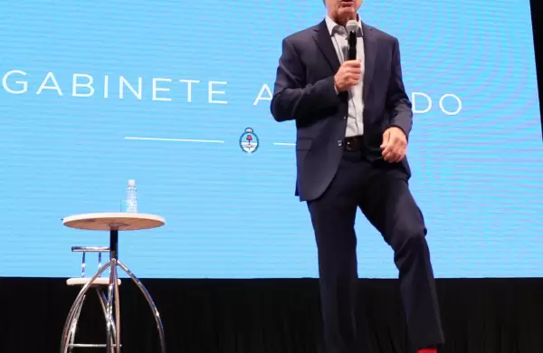 Dlar a $ 47 y Riesgo Pas arriba de 1.000. Hasta dnde llegar el desarme de posiciones argentinas?