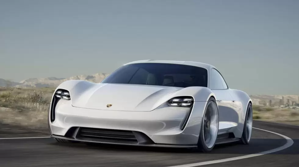 porsche-mission-e-posicionamiento-3_1920x1600c