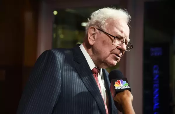 Señales del oráculo: Warren Buffett sigue vendiendo acciones (y sigue sin comprar nada)