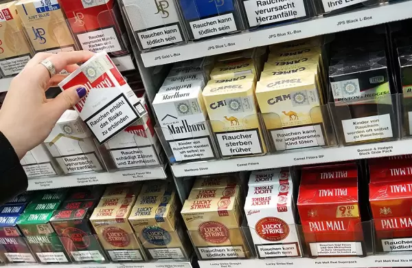 Por falta de abastecimiento, autorizan la importación de cigarrillos
