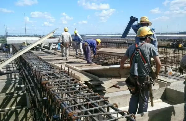 El modelo de obras públicas de Javier Milei muestra fisuras y no convence