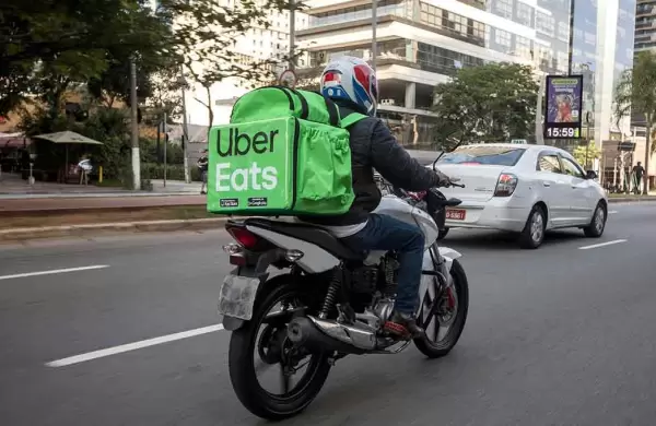 Uber Eats abandona Uruguay y otros 7 mercados por “intensa competencia”