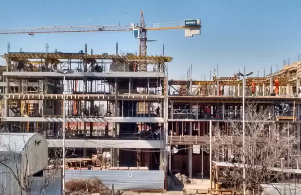 La Cámara de la Construcción celebra el reinicio de la obra privada y busca evitar el transporte público