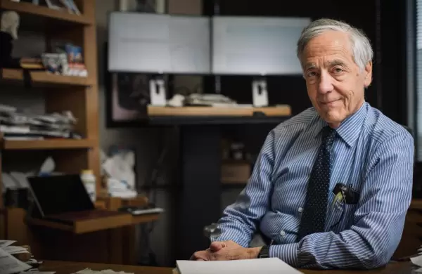 Joe Biden le devolvió una donación de campaña a un petrolero multimillonario