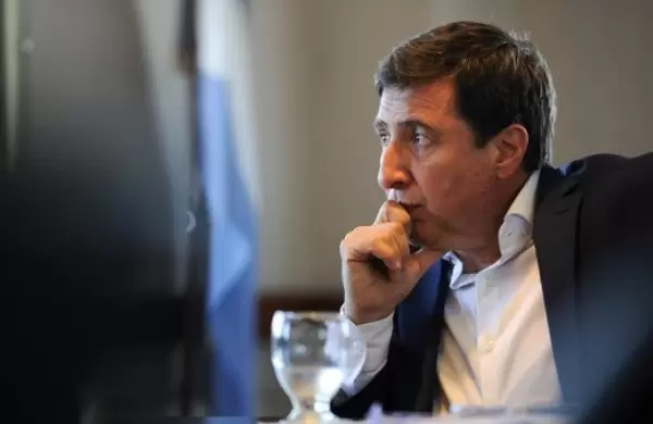 Arroyo afirmó que concretaron compras de alimentos con el nuevo sistema de licitación