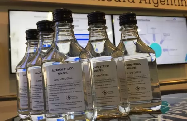 Pernod Ricard transforma su producción para donar alcohol etílico y fabricar alcohol en gel