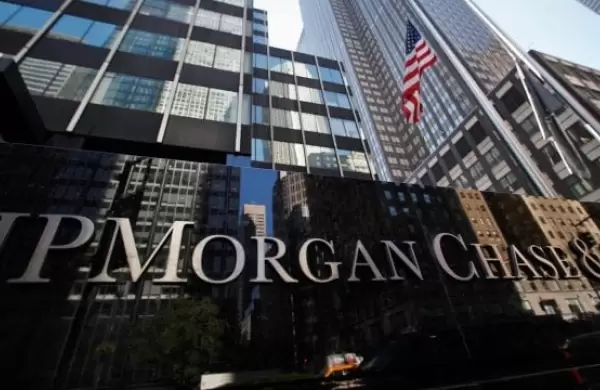 JP Morgan-Chase separa reservas para protegerse de una ola de créditos impagos mientras siguen cayendo sus utilidades
