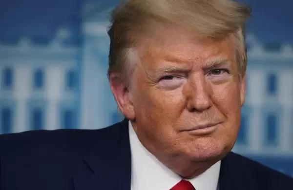 Trump tiene un vínculo “pequeño y distante” con el laboratorio que fabrica la hidroxicloroquina