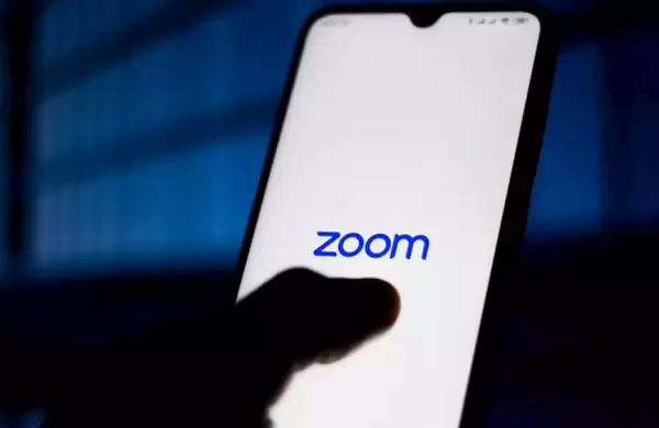 Zoom lidera la batalla de las videollamadas pero los grandes le pisan los talones