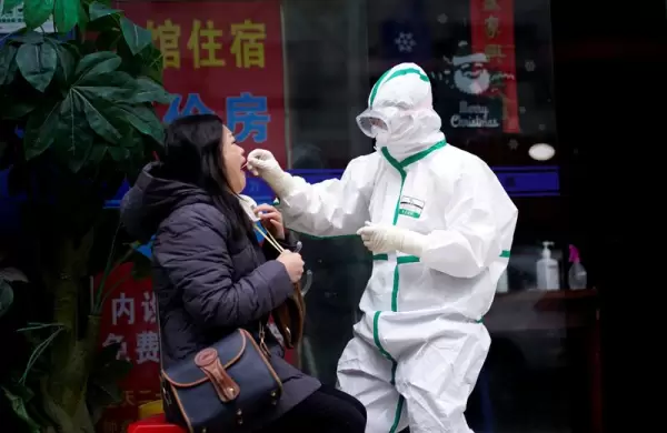 China comenzó a reportar casos “asintomáticos” y en el primer día informó 130 infectados