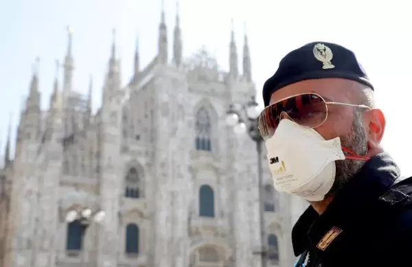 Italia reduce la curva de contagio pero reporta el récord de muertes en un día: 919