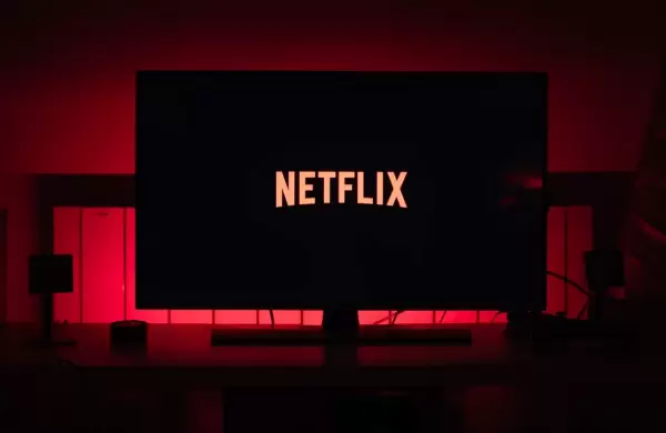 La Unión Europea le pide a Netflix y otras plataformas que bajen la calidad para no sobrecargar la red