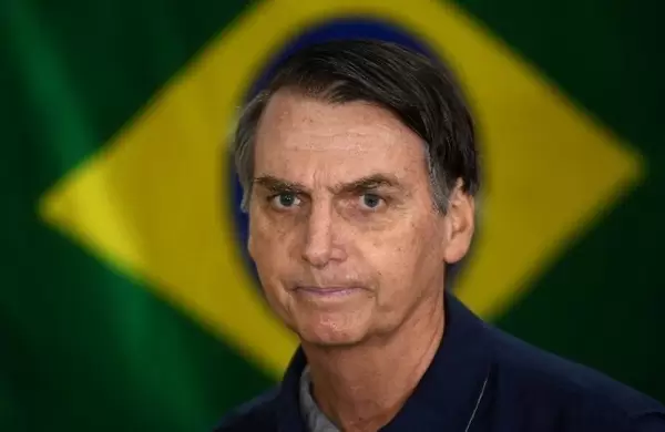 Otro miembro del gabinete de Bolsonaro dio positivo por COVID-19 mientras crece el descontento en Brasil
