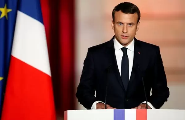 El gobierno francés le pide a la población que lleve su propia lapicera para votar el domingo