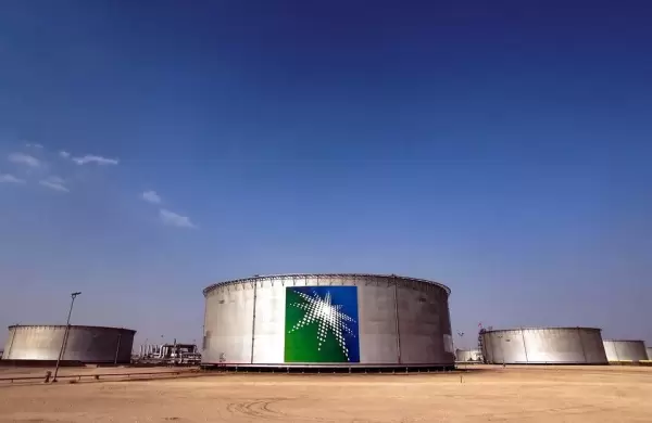 Arabia Saudita intensifica la guerra de precios con 25% más crudo que el año pasado