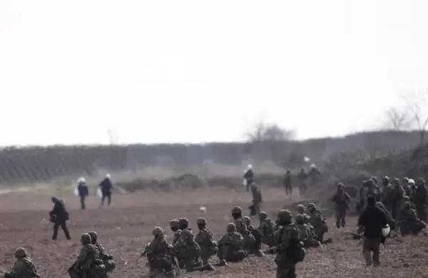 Turquía anunció que desplegará fuerzas especiales en su frontera con Grecia