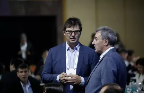 El presidente del último coloquio de IDEA, Gastón Remy, se va de Vista, la petrolera de Miguel Galluccio