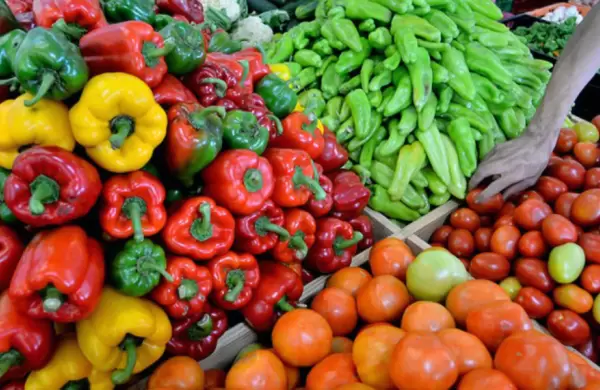 Los consumidores pagan hasta 5 veces más en góndola que lo que reciben los productores