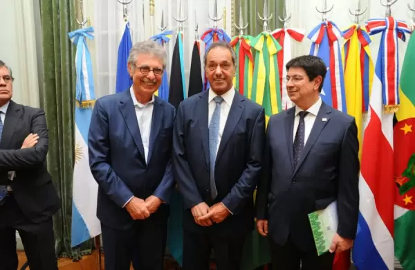 Scioli, antes de partir a Brasilia: "Estoy seguro de que vamos a encontrar cada vez más coincidencias con Brasil"