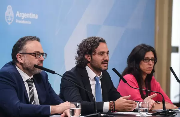 COVID e inflación en alza, el Gobierno intenta cerrar acuerdos con distintos sectores para congelar precios