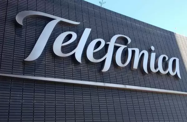 El Gobierno apunta contra la compra de Telefónica Argentina: "Dejaría al 70% de los servicios en manos de un solo grupo"