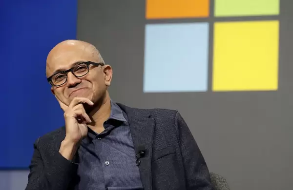 El CEO de Microsoft revela cómo es el robot que diseñaron para combatir la pandemia y la nueva revolución del software