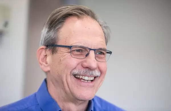 La increíble historia del profesor de Harvard que se convirtió en multimillonario por el coronavirus