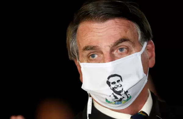 Tras haber manifestado síntomas, Bolsonaro dio positivo por Covid-19