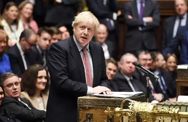 Boris Johnson ofrece visas a ciudadanos de Hong Kong como alternativa a “la represión china”