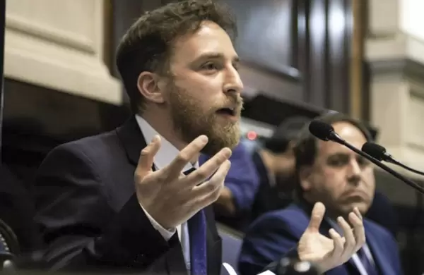 El oficialismo bonaerense impulsa un “fondo solidario” con más Ingresos Brutos a bancos y otras empresas