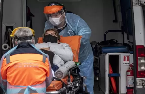 Chile: aumenta la crisis en hospitales por falta de camas