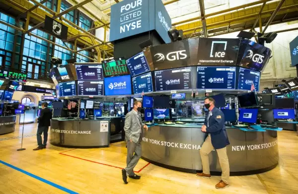 Las acciones frenan su avance y el Dow baja 200 puntos