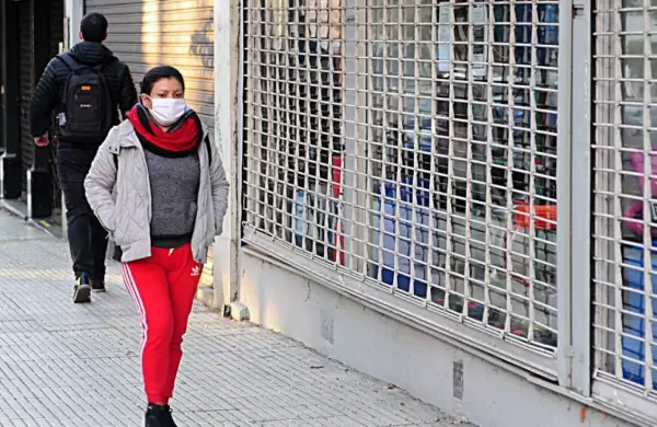 La Cmara de Comercio analiza pagar el aguinaldo en cuotas: por la crisis, 11,5% de los comercios no volver a abrir