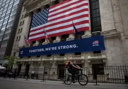 Una venta masiva y brutal: Wall Street se desangra mientras espera la suba de tasas de la FED