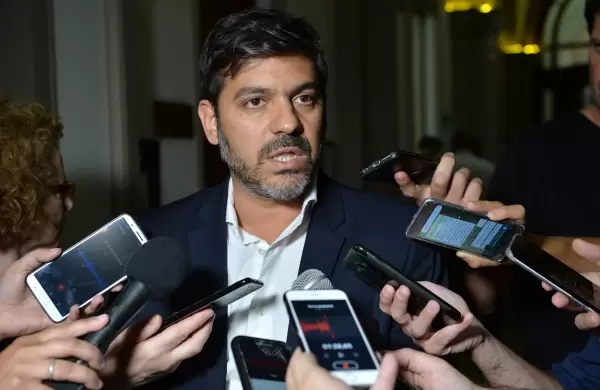 Jefe de Gabinete de Kicillof: "Con este ritmo de contagio, en un mes y medio llegamos a la saturacin del sistema"