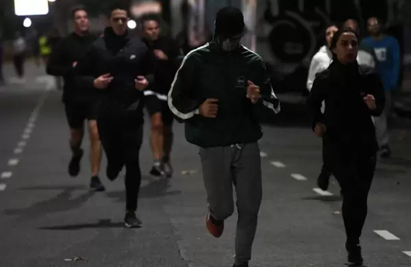 Salidas segn DNI y ampliacin de horarios: el gobierno porteo cambia el criterio para los runners